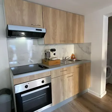 Maisonnette Entre Et Campagne